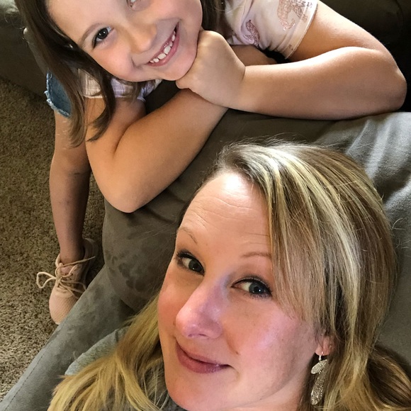 Meet your Posher, Jessica - Picture 9 of 9